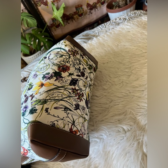 EUC Like new GUCCI FLORA GARDEN TOTE - Picture 7 of 16